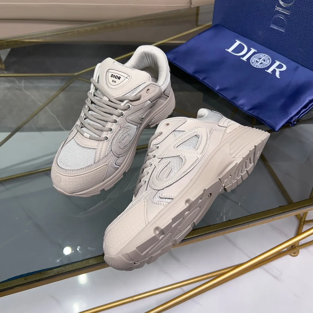Men's Men's Shoes💰P460💰【DIOR】Dior's new B30 low-top sneakers✅ Carefully crafted from gray mesh fabric and white technical fabric, it features a CD30" graphic logo, and "DIO~B30" and "CD30" logos on the heel and tongue. The extra-light sculpted rubber sole is paired with iconic embellishments to enhance style, and internal stretch details create an ideal and comfortable wearing experience. Can be matched with a variety of casual looks to highlight a fashionable and modern sports style. Size: 38-44 (45 can be customized)